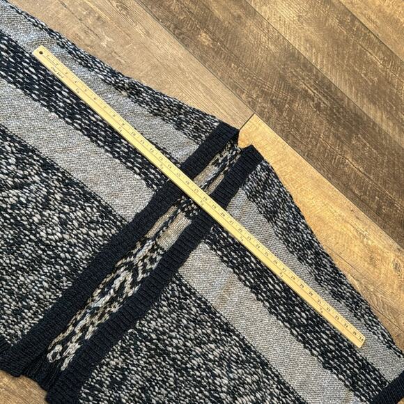 NWT LOFT Women's Poncho Sweater Shawl Black Grey Size XS/S - Picture 5 of 8